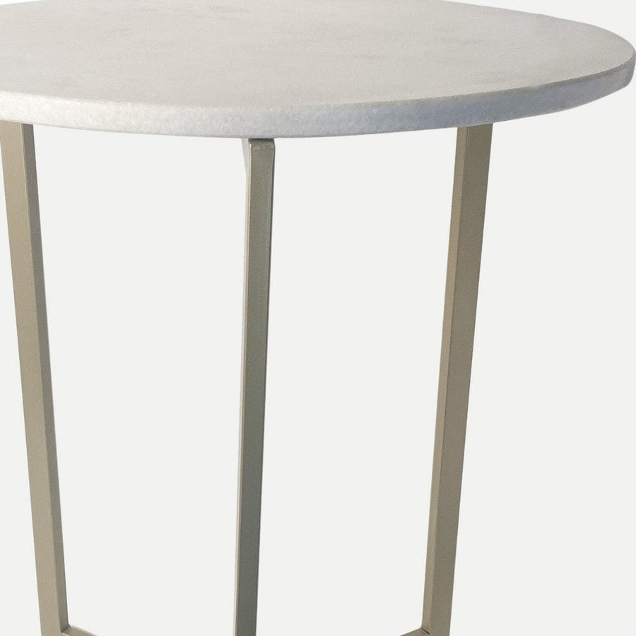 Homeroots Living Room Palmer Round Nesting Tables with Geo Tri Frame